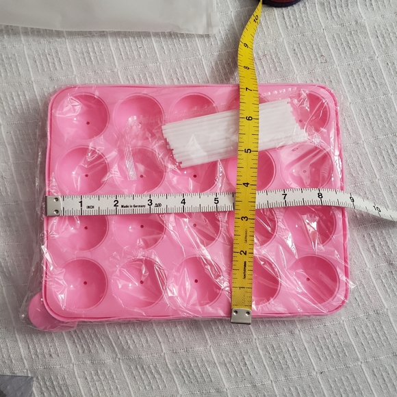 NWT cake pop silicone baking set - Picture 6 of 6